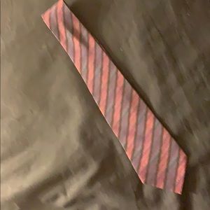 One 100% silk men’s tie from Missoni